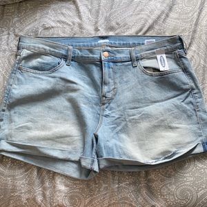 Old Navy jean shorts, size 16